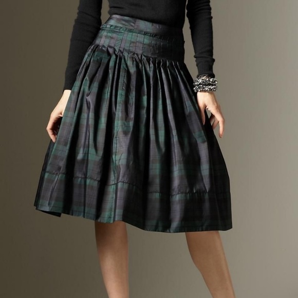 Talbots Dresses & Skirts - Talbots Black Watch Plaid Silk Full Skirt Taffeta Holiday Size 4